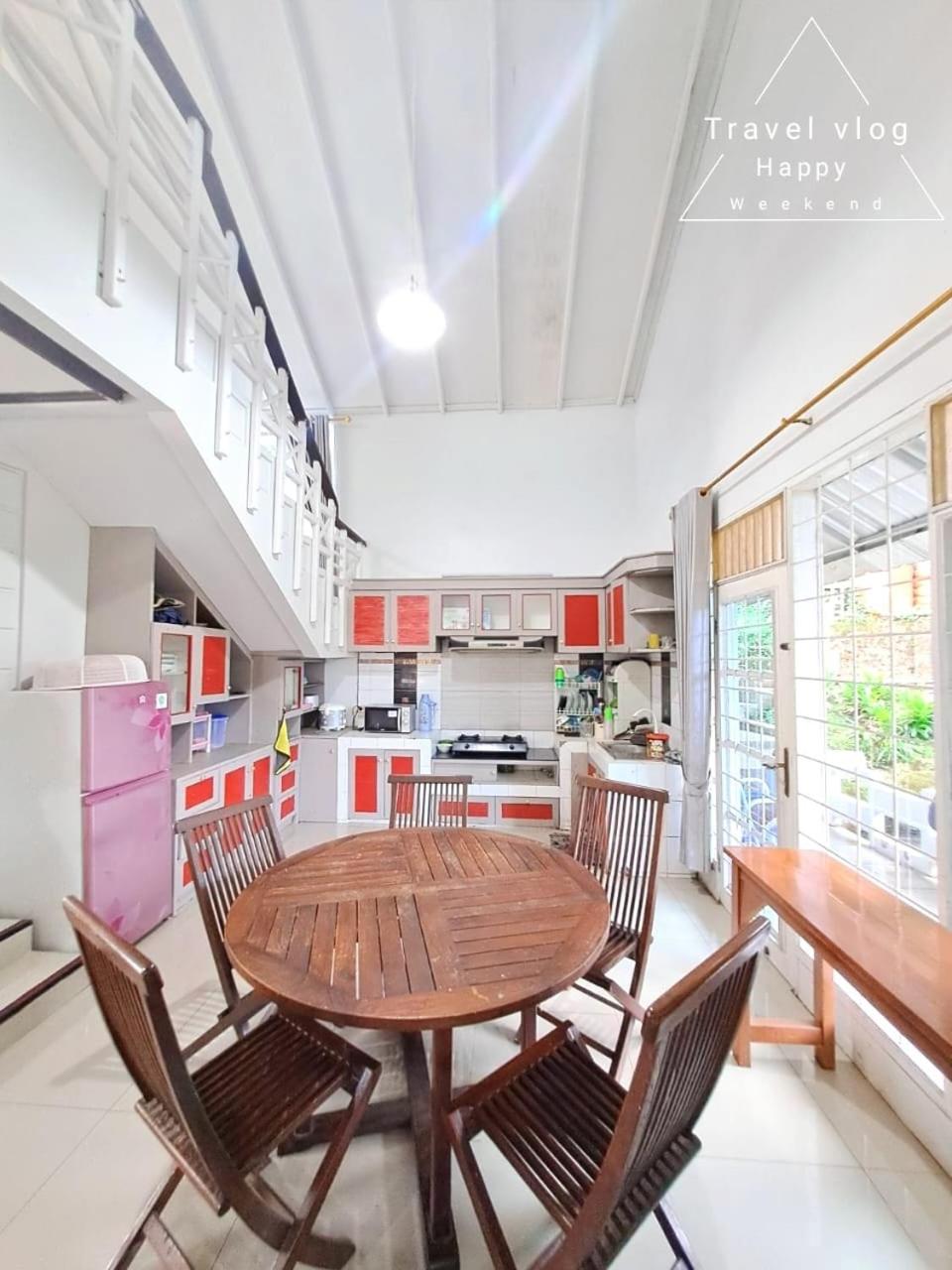 4, Villa kenyak, Bogor