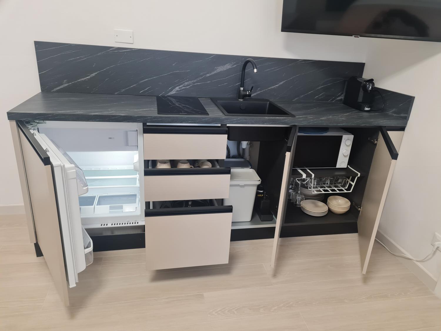 3, Nel Sole Business self check-in, Bologna