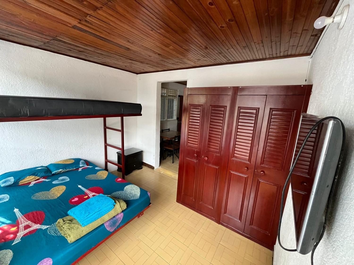 Bed, Apartamento con 2 habitaciones entrada independiente, Ibagué
