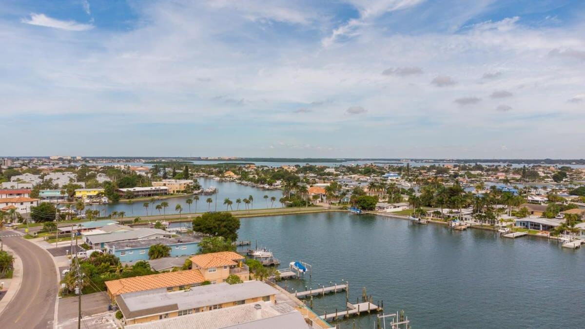 1, Sunset Beach Condo- 1 BR FULL Kitchen, Pinellas