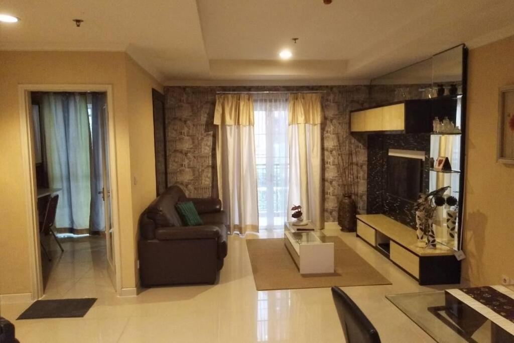 Others 5, 3 Beds 2 Baths Condo by Mall of Indonesia, North Jakarta