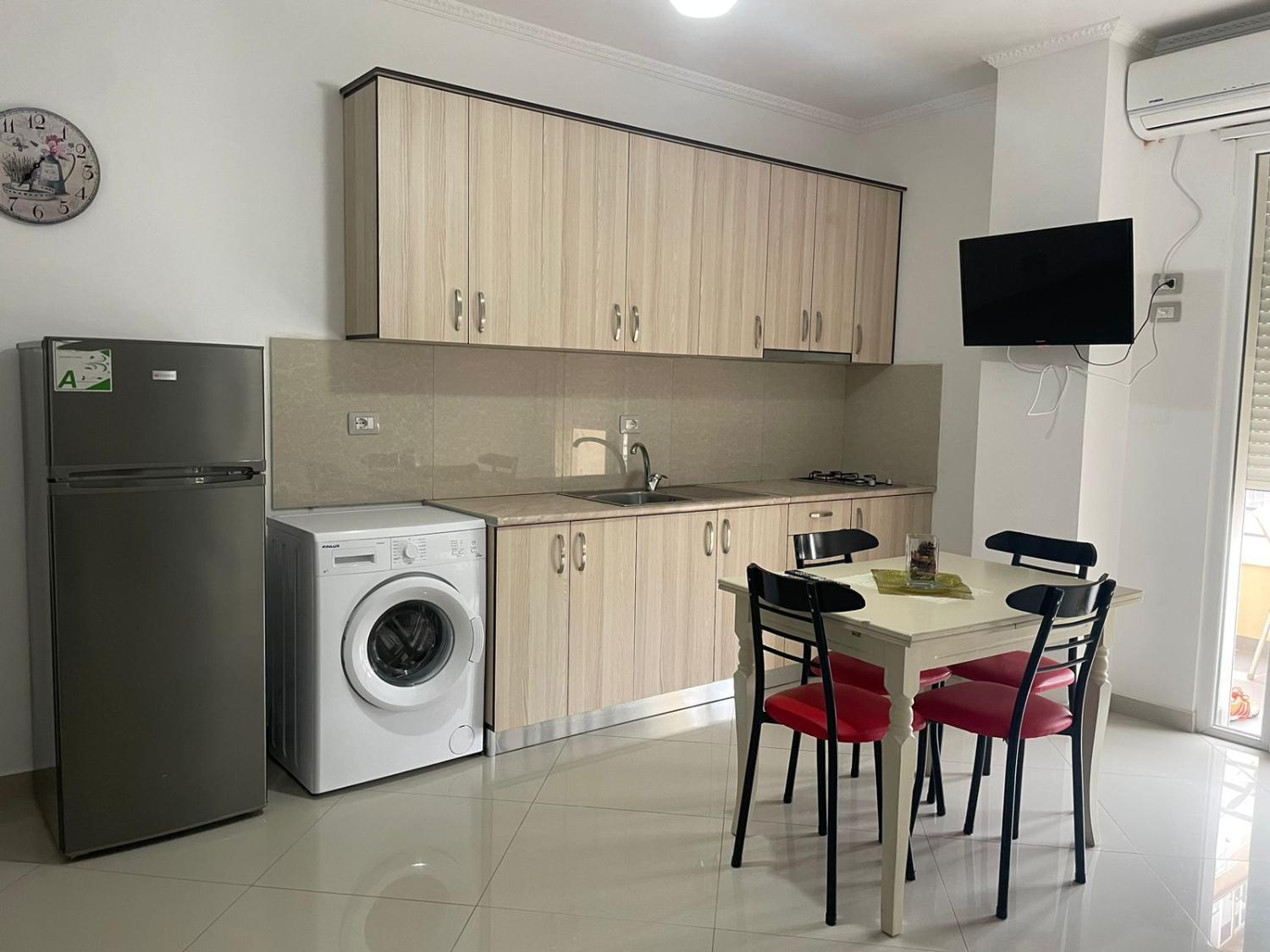 Kitchen 5, Kraal Beach Apartments, Vlorës