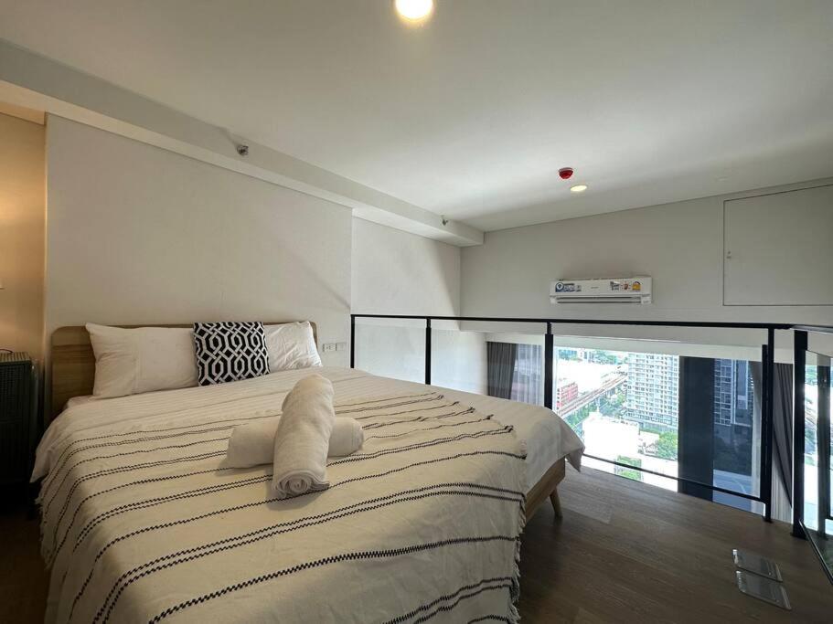 1, S87 Ramada hotel Sukhumvit BTS Onnut Swim Gym 1bed, Phra Khanong