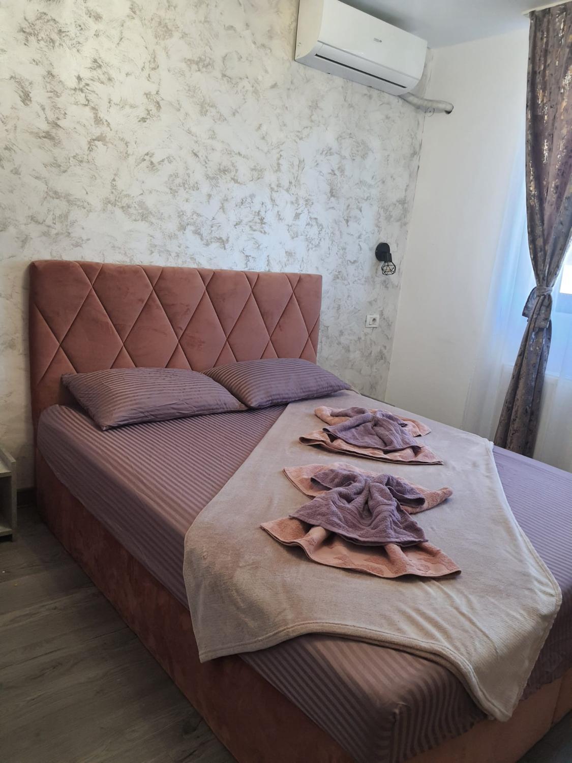 Others 3, Ama Boutique, Constanta
