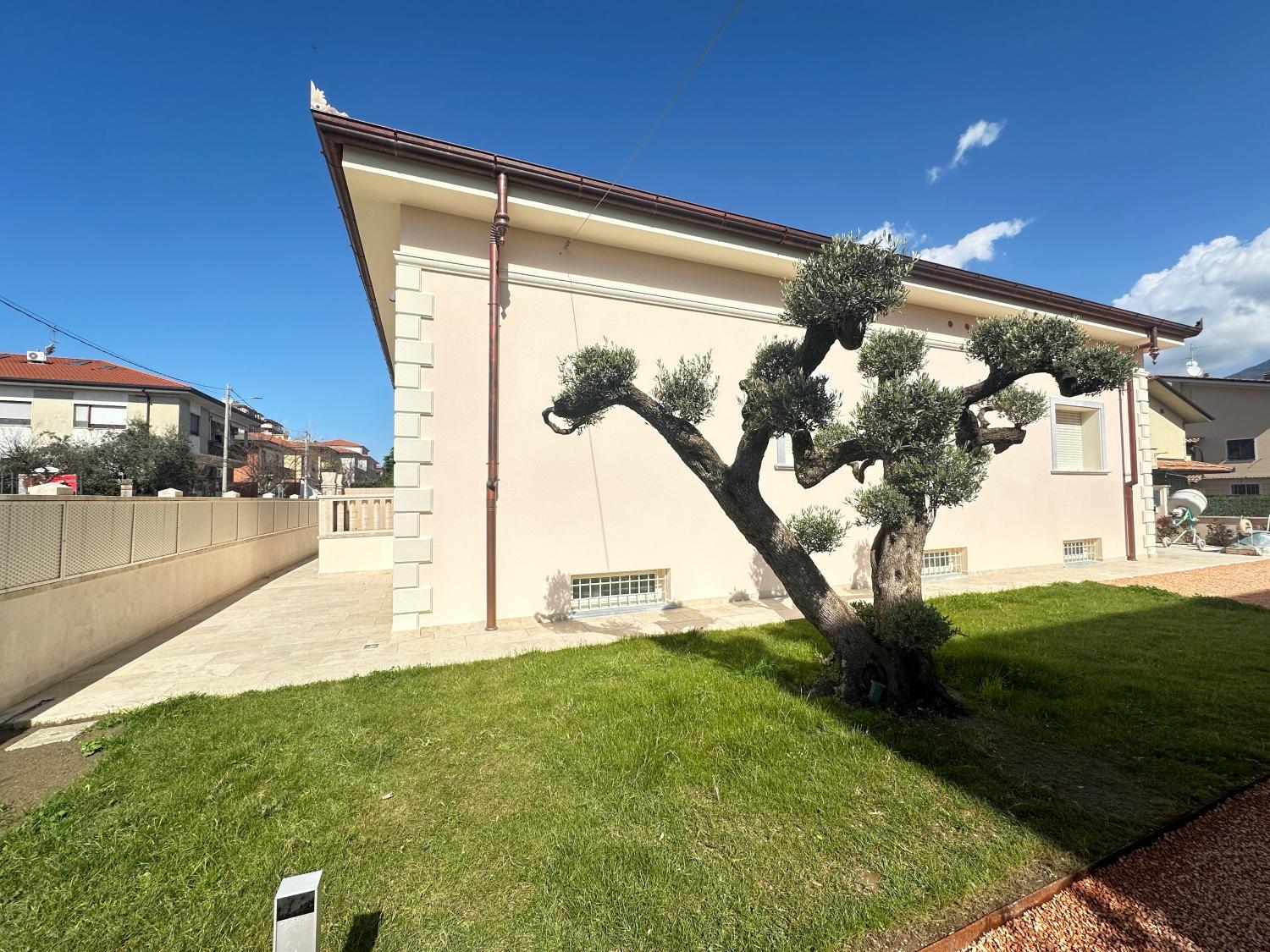 2, Luxury Villa with SPA near the Beach, Lucca
