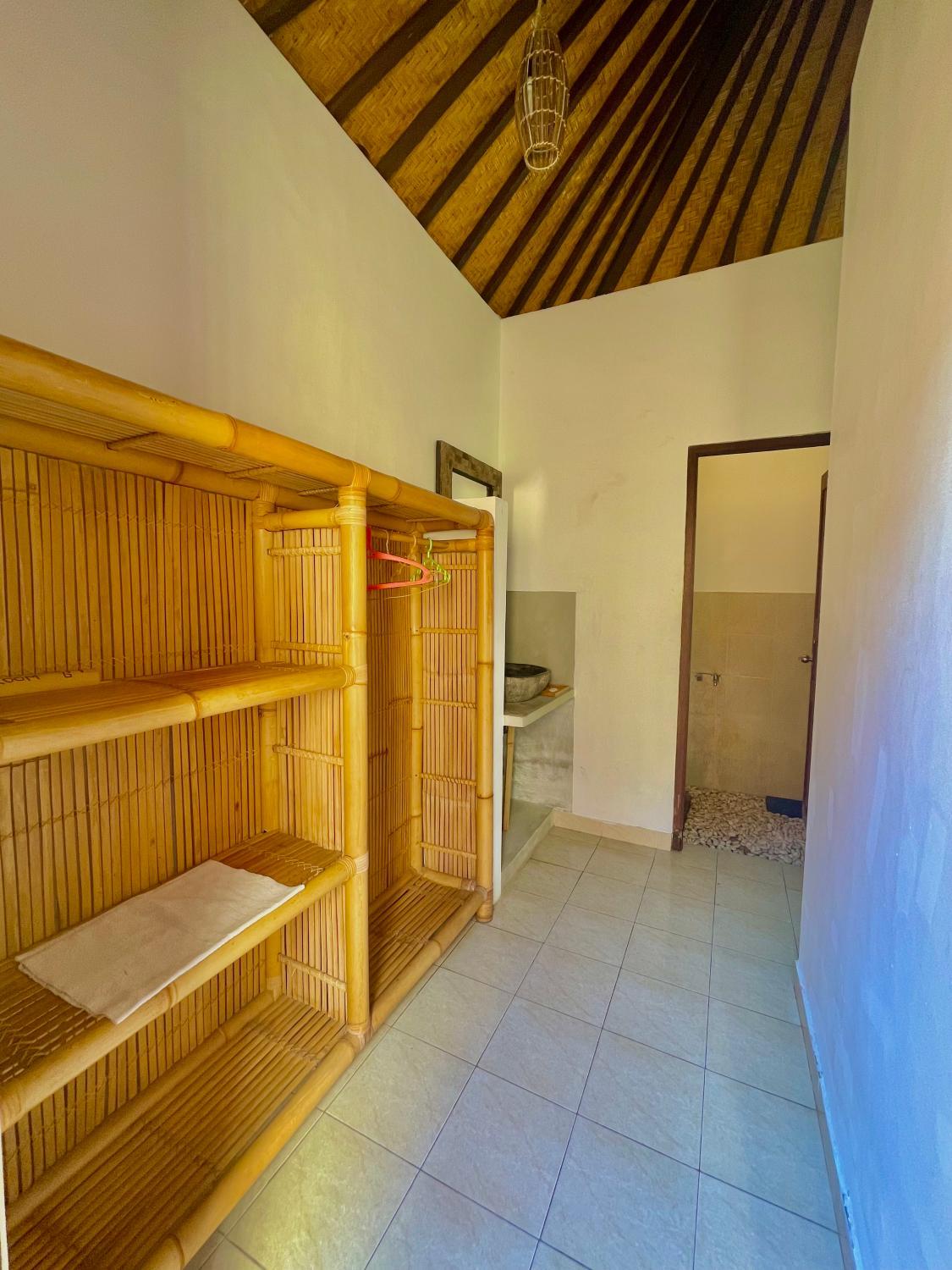 5, Green Coco House & Resto, Karangasem