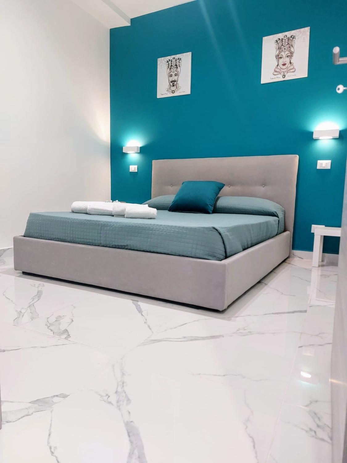 5, La Greca Naxos apartments, Messina