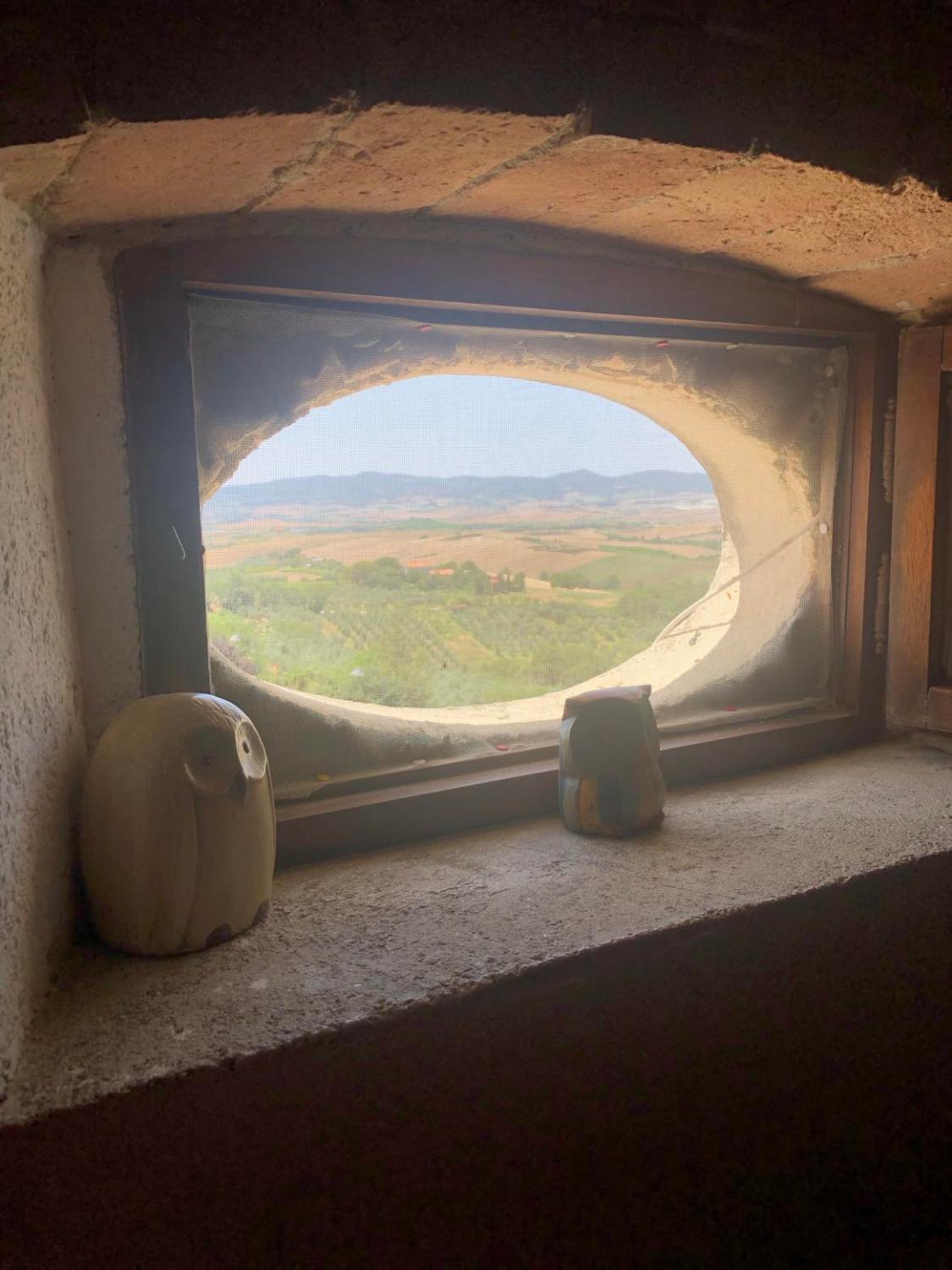 5, Room with panoramic vista, Pisa
