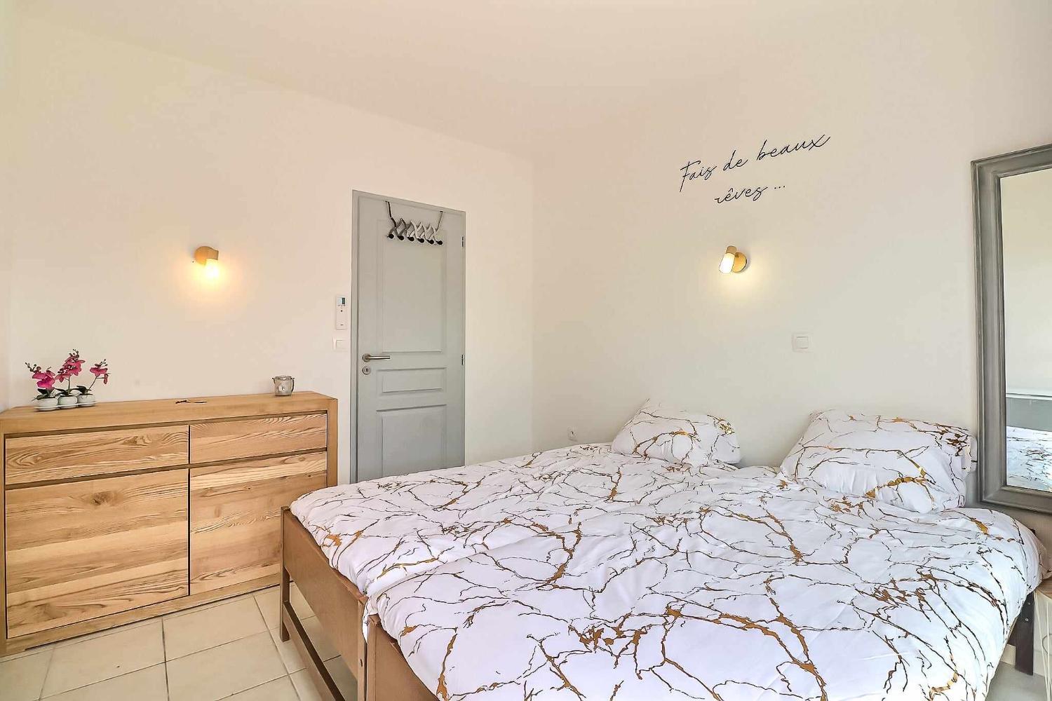 5, Villa au pied des Cevennes, Gard