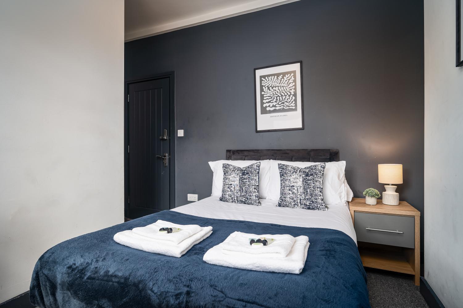 4, Private En-suite Room - Shared Living space & Kitchen - Wakefield - Central, Wakefield