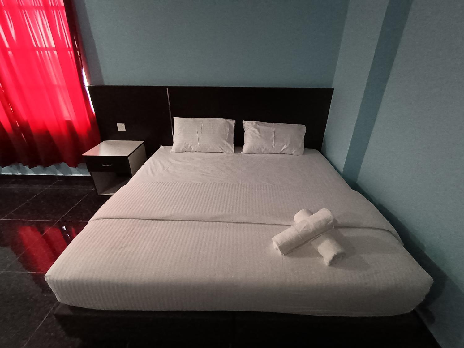 Others 5, river hotel, Larut and Matang