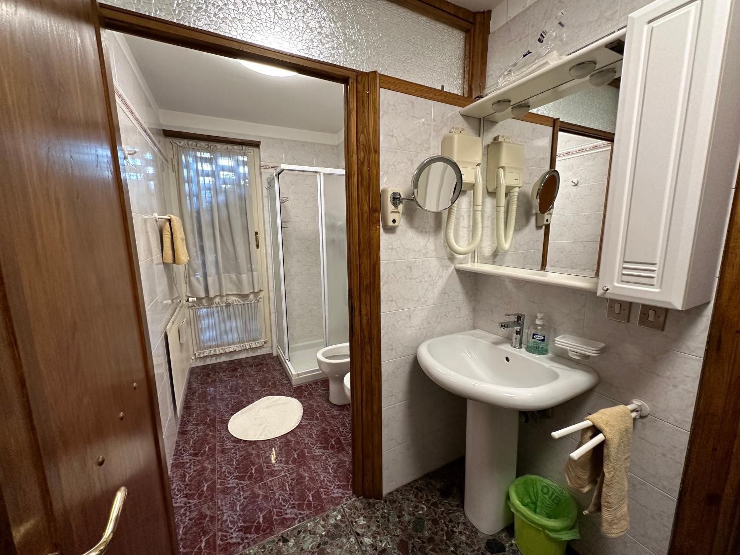 1, Villa Yemaya - camera con bagno privato, Pordenone