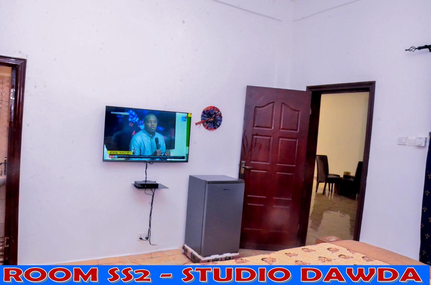 5, Sunu Sal Apartment, Kombo Saint Mary