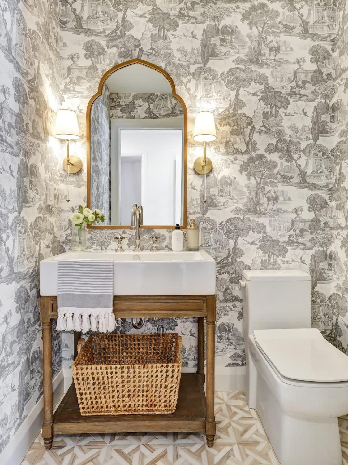4, Gorgeous private retreat with hot tub, Lanark