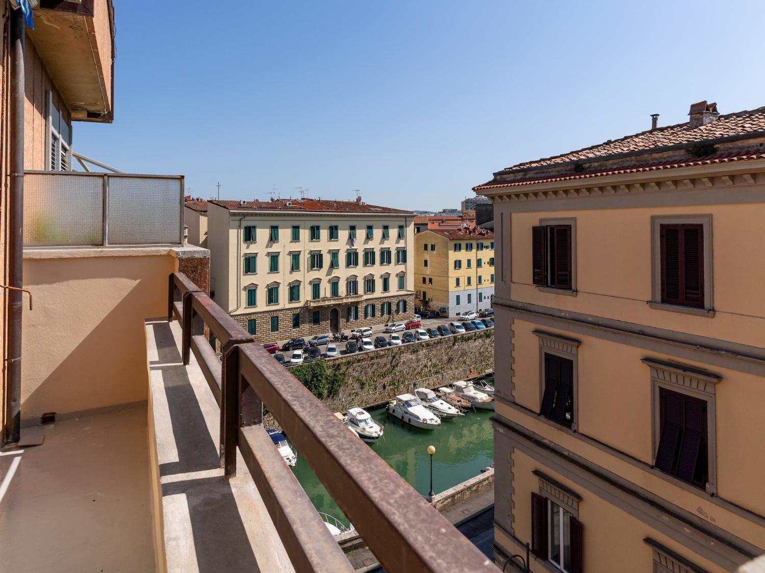 Balcony/terrace 4, Livorno Central and Modern 2 Apts & 1 Room!, Livorno