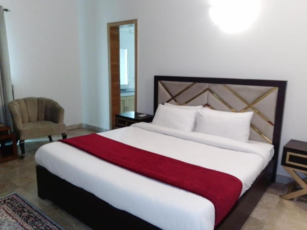 4, Elite Living Hotels, Rawalpindi