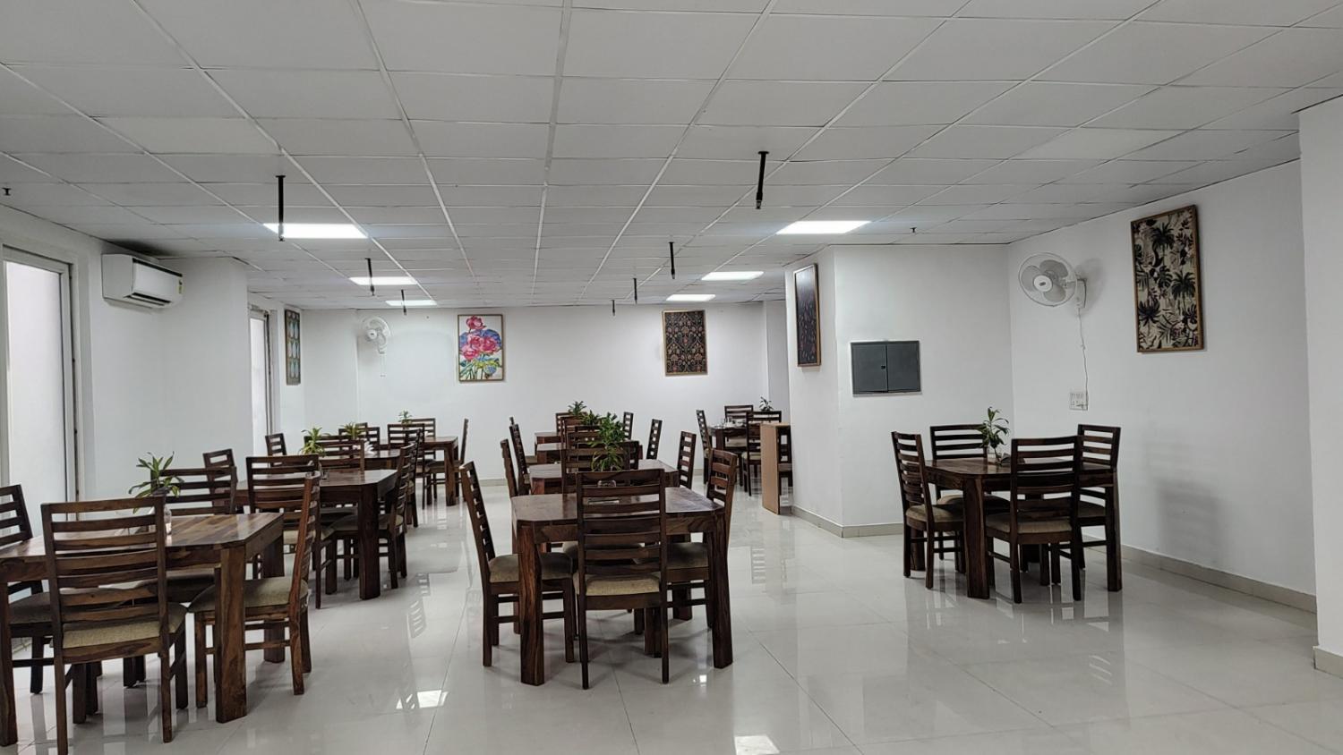 Food & Drinks, Saltstayz Luxe Executive Studio Apartment- Golf Course Extension Road, Gurgaon