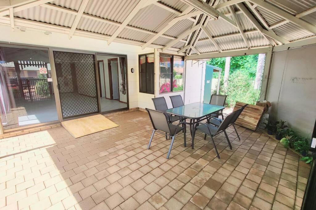 4, Central to town - Vintage and cosy entire home, Geraldton