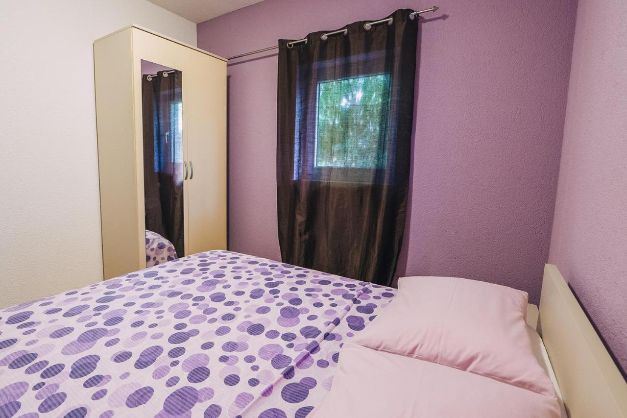 3, Apartments with free private parking, Baška Voda