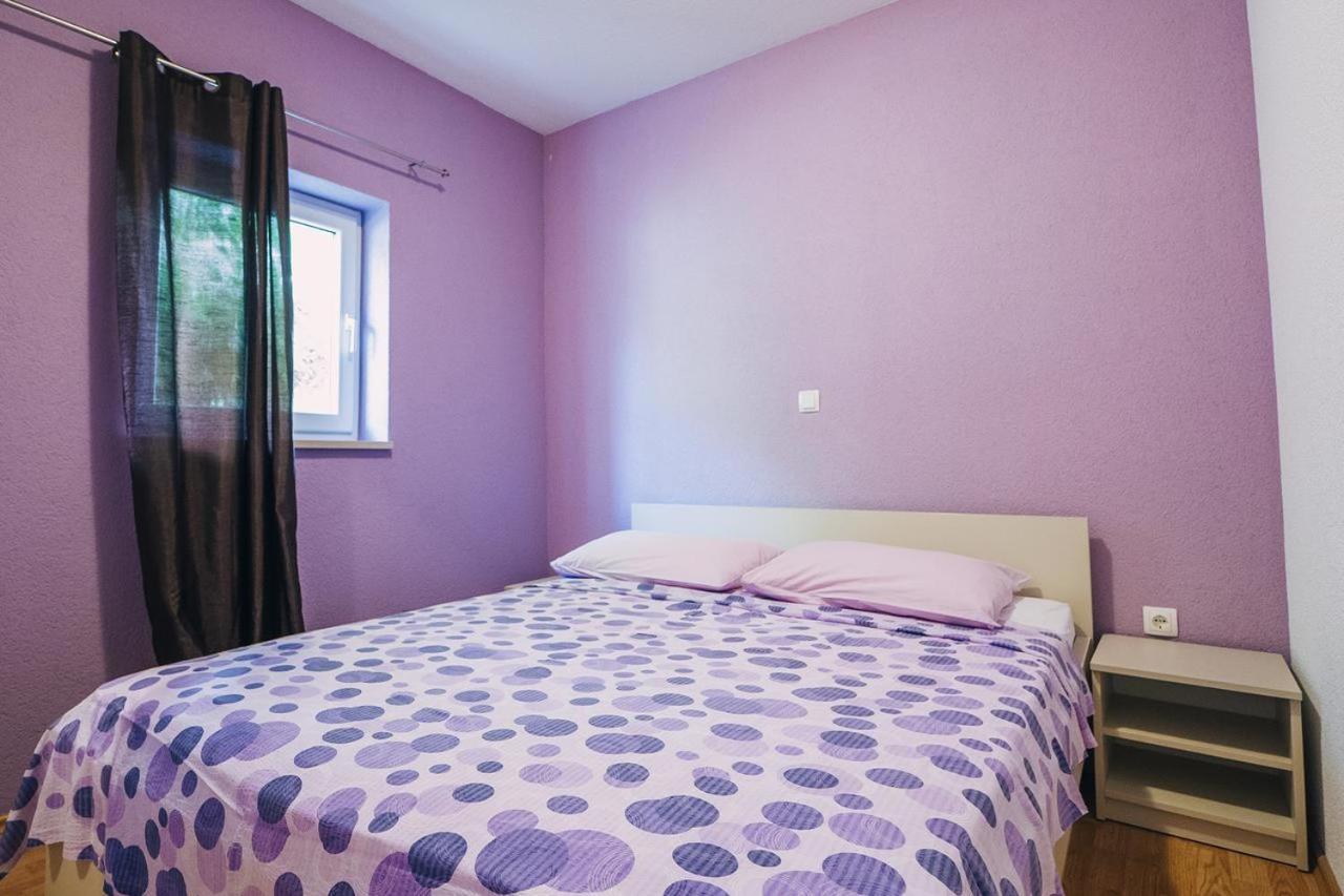 2, Apartments with free private parking, Baška Voda