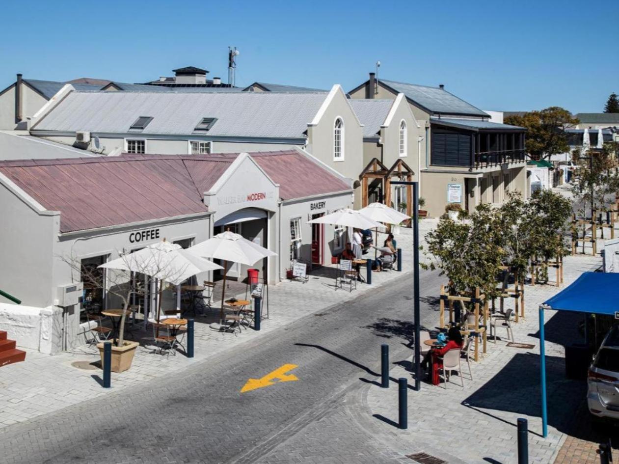 Surrounding environment 4, Marine Square Unit 5 and Unit 6, Overberg