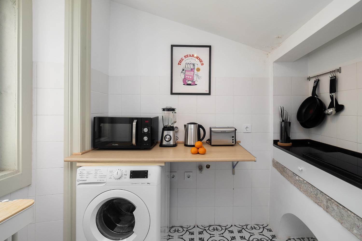 Kitchen 4, WHome Lisbon's Heartbeat Your Premier Address for Explorers, Lisboa