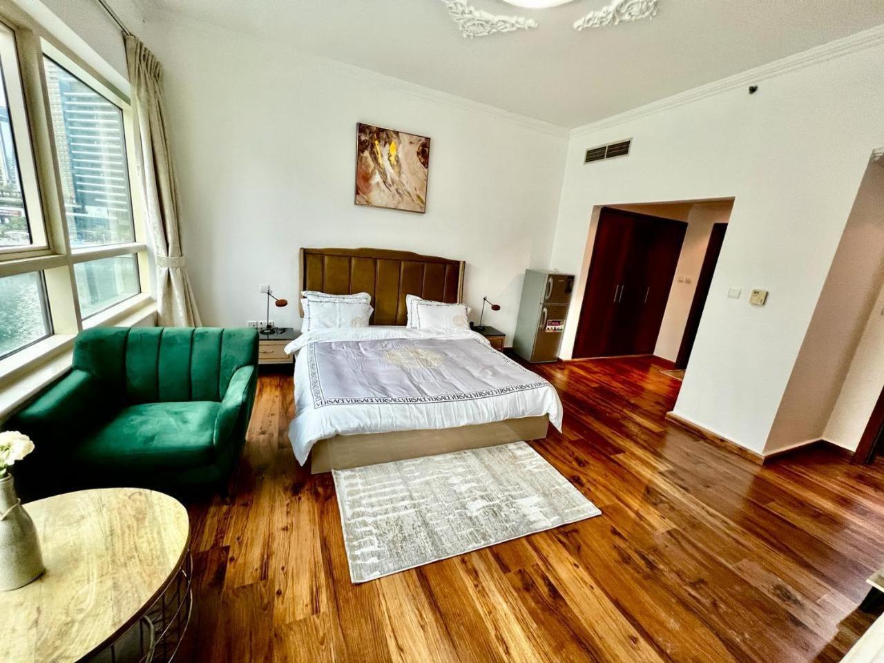 2, Marina Quays north, Dubai
