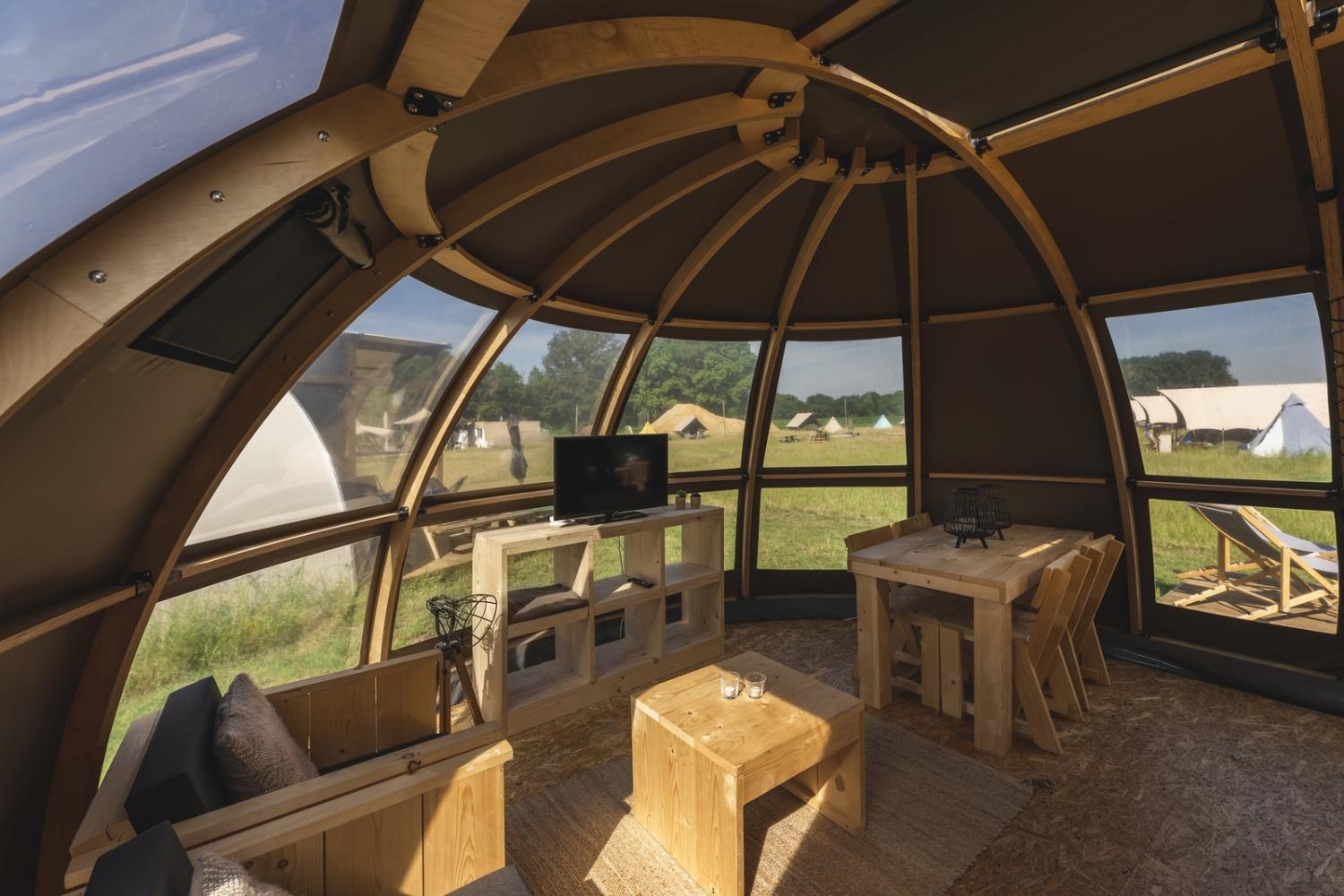 Facilities 2, Riverdome with private sanitary facilities ~ and panoramic view copy, Wierden