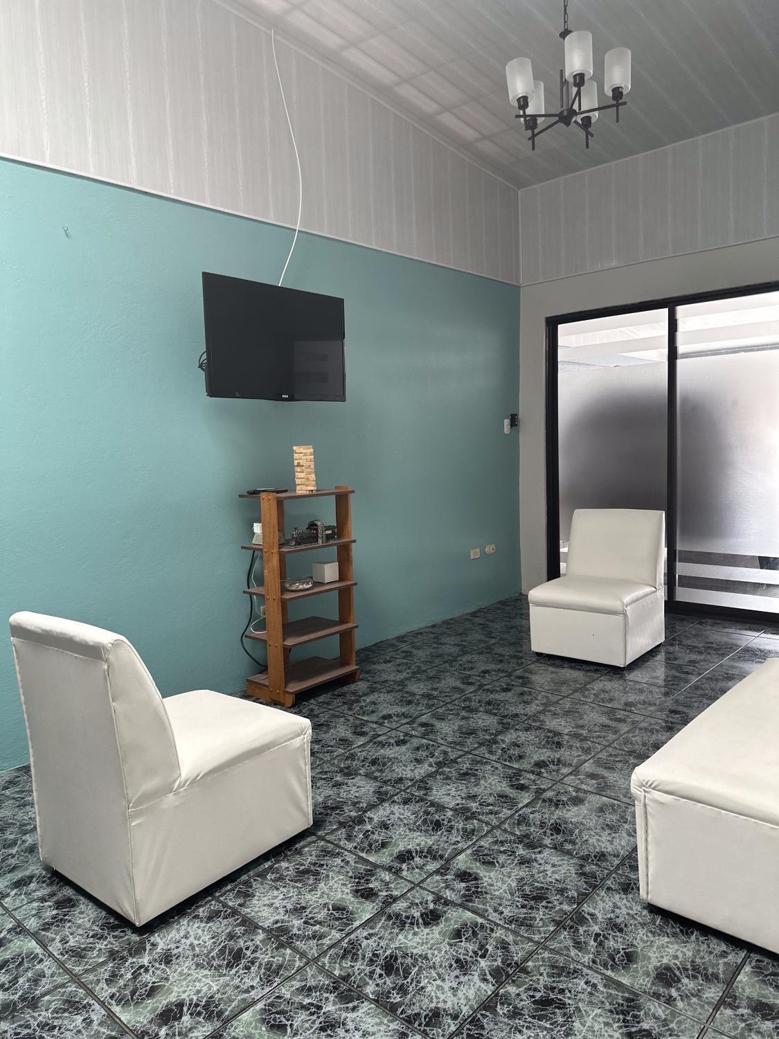 Shared lounge/TV area, Casa Buen Aguero, Alajuela
