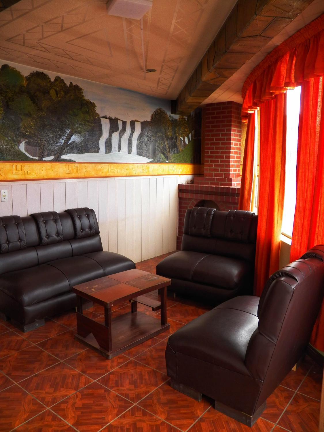 5, Hotel folklore's, Cercado