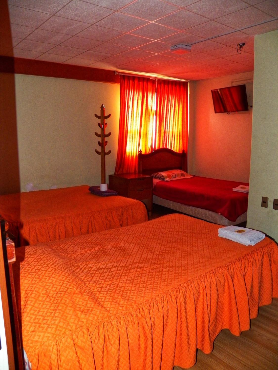 4, Hotel folklore's, Cercado