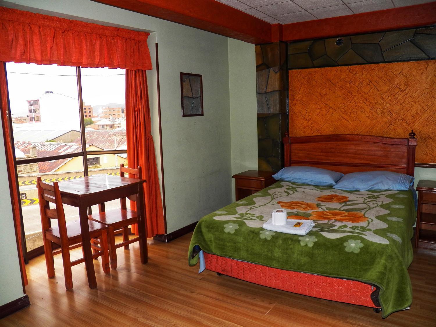3, Hotel folklore's, Cercado