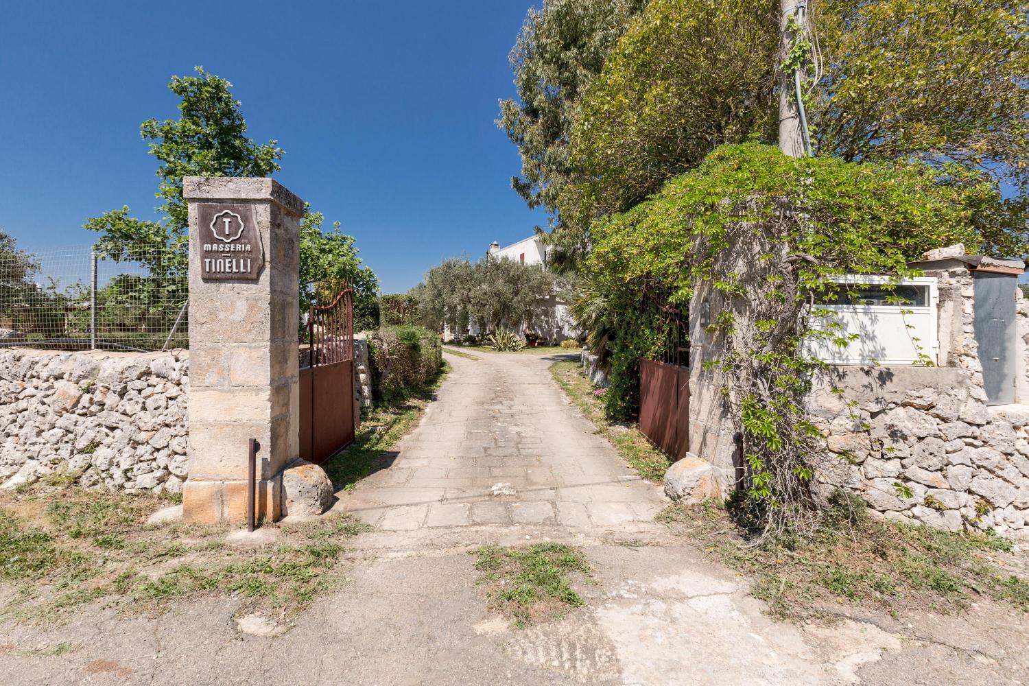 Exterior view 2, Masseria Tinelli, Bari