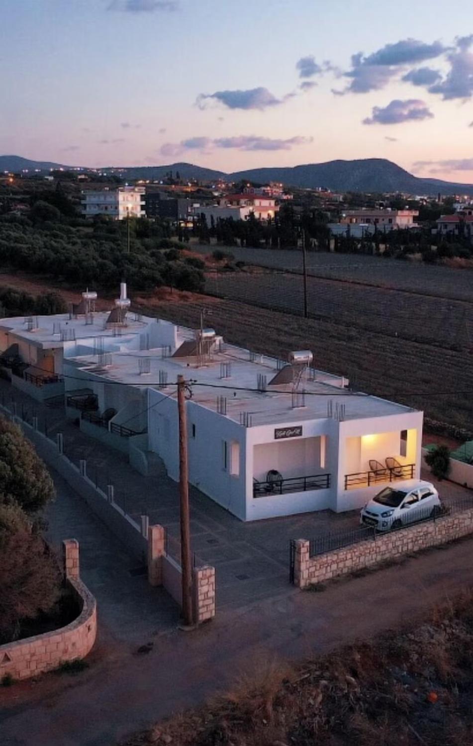 2, Anissa Apartments close to the beach, Crete