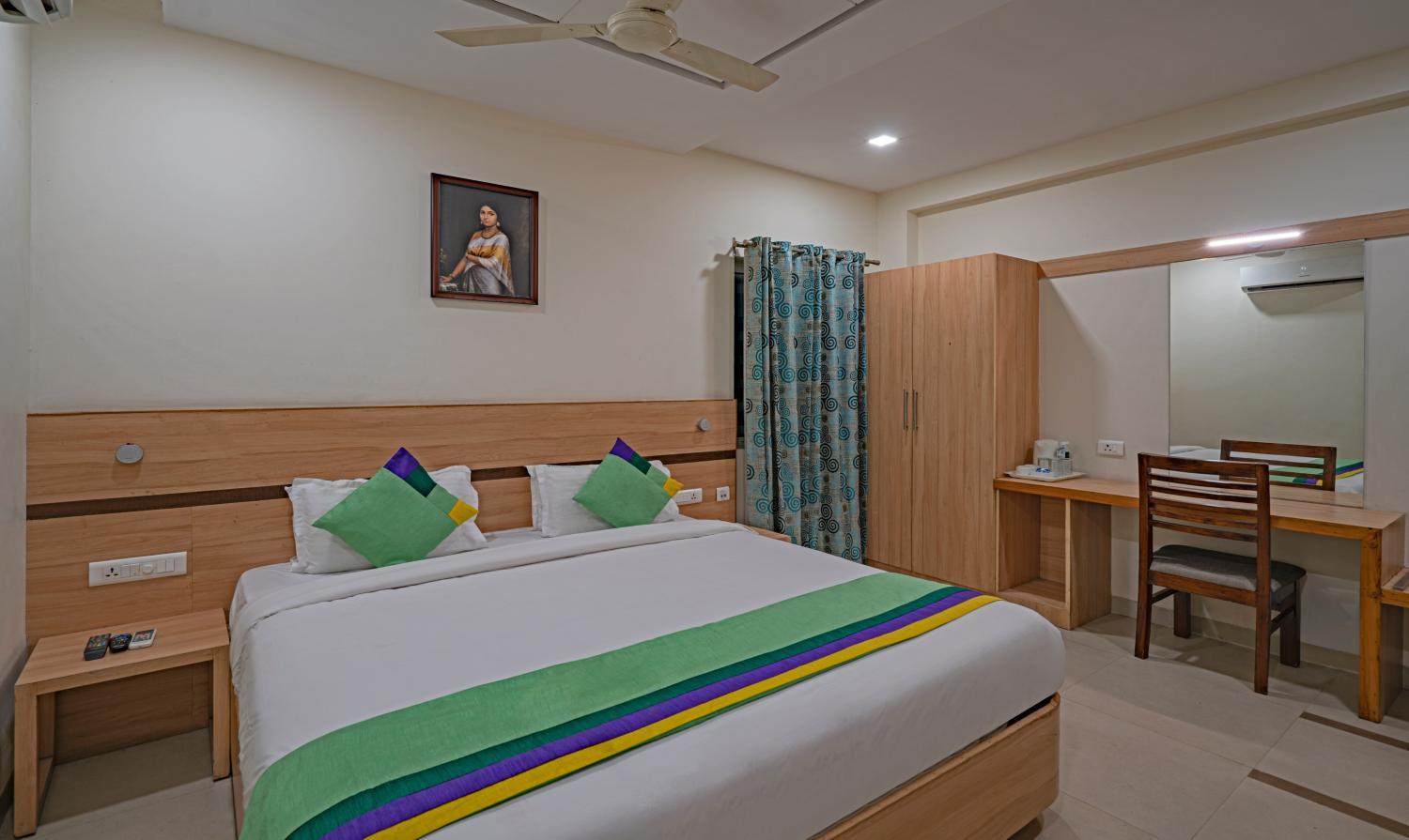 Bed, Hotel Vasanth Maarg by Livewell, Guntur