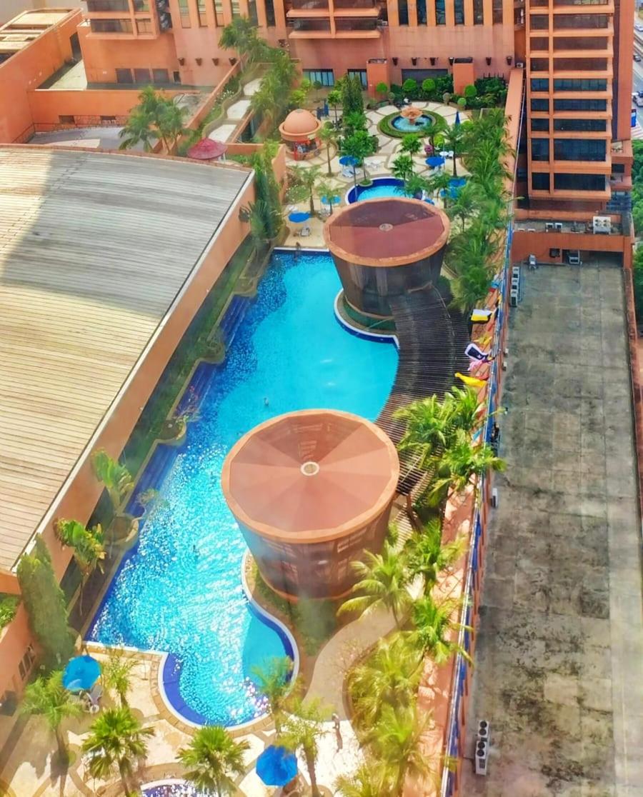 Swimming pool, SM SERVICE SUITES At TIMES SQUARE, Kuala Lumpur