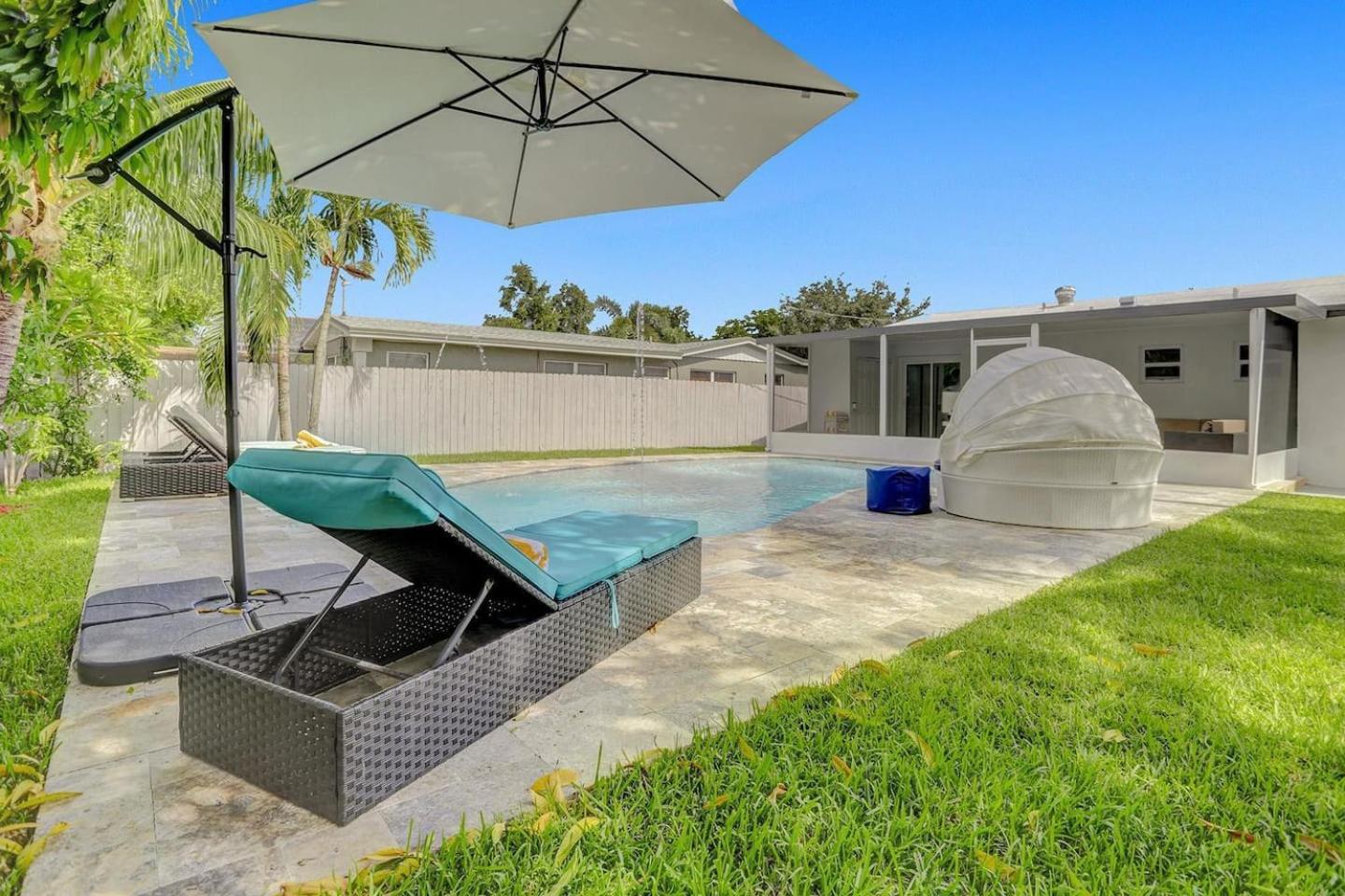 5, Yehudas Tropical Villa With Heated Infinity Pool, Broward
