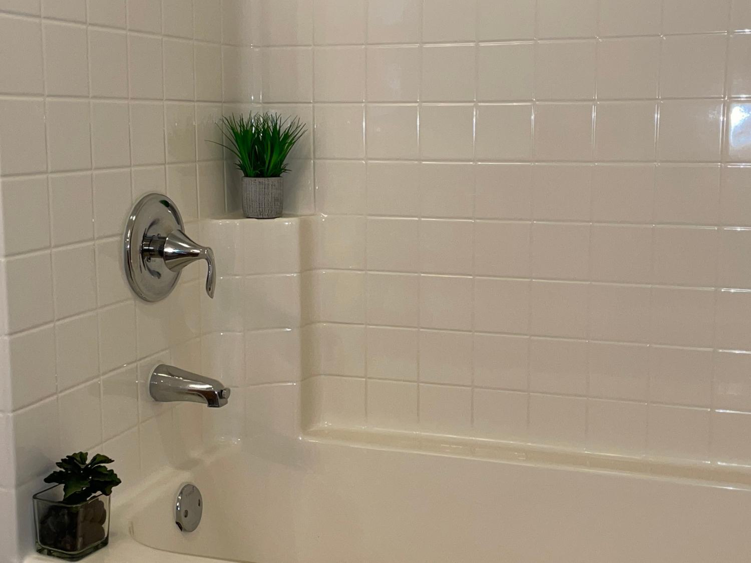 Facilities, Two Bedroom Sleeps 6 with Free Parking near Boating, Los Angeles