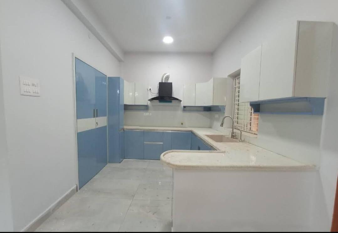 4, Ezhilagam Stays, Kancheepuram