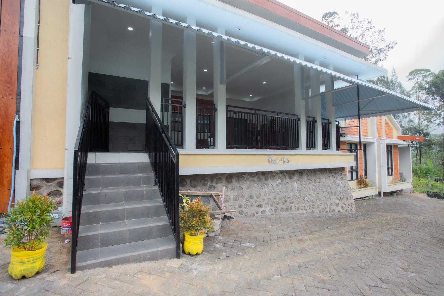 Lobby 4, Fresh Inn, Probolinggo
