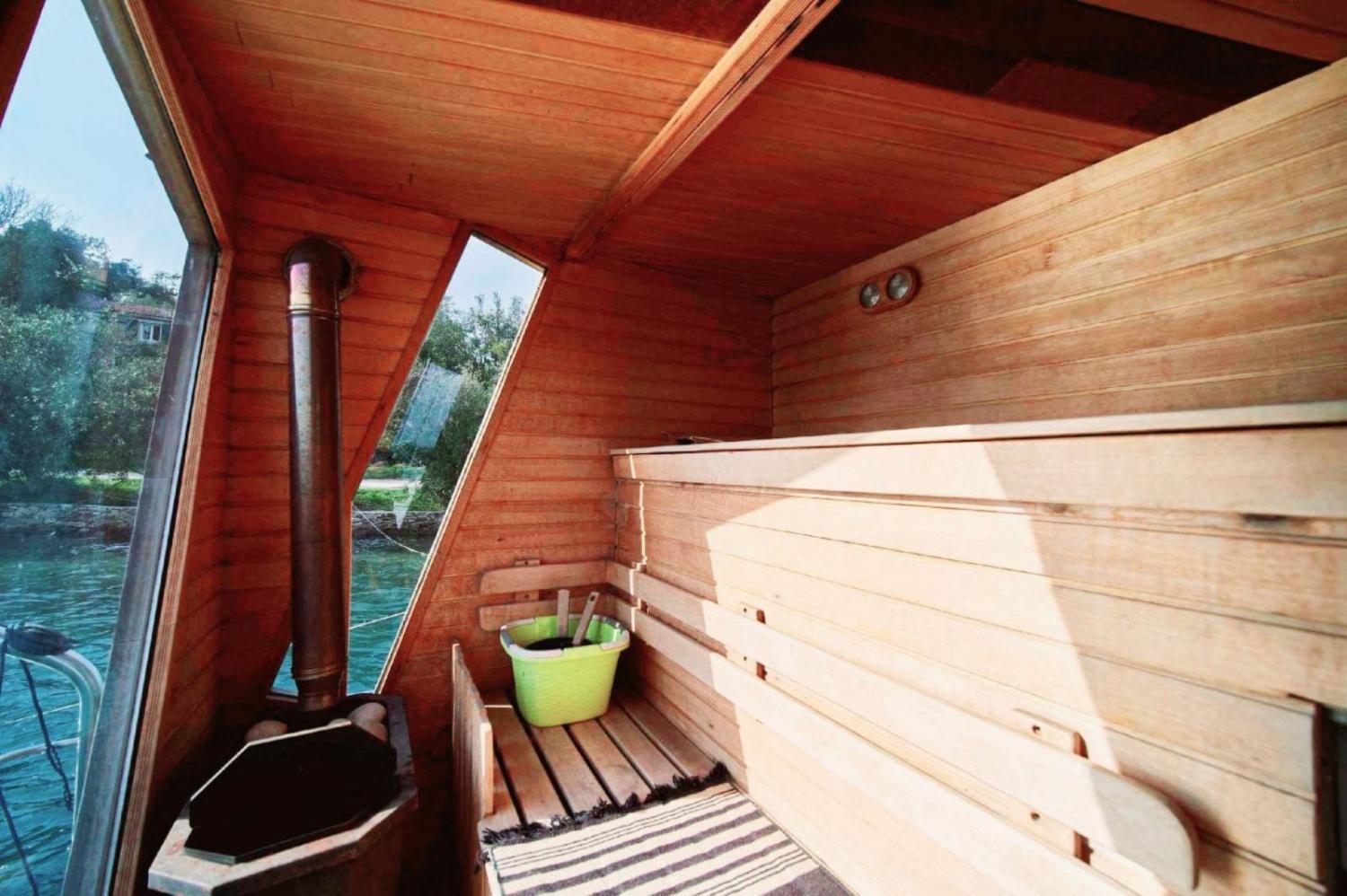 Facilities 3, Villa - Yacht