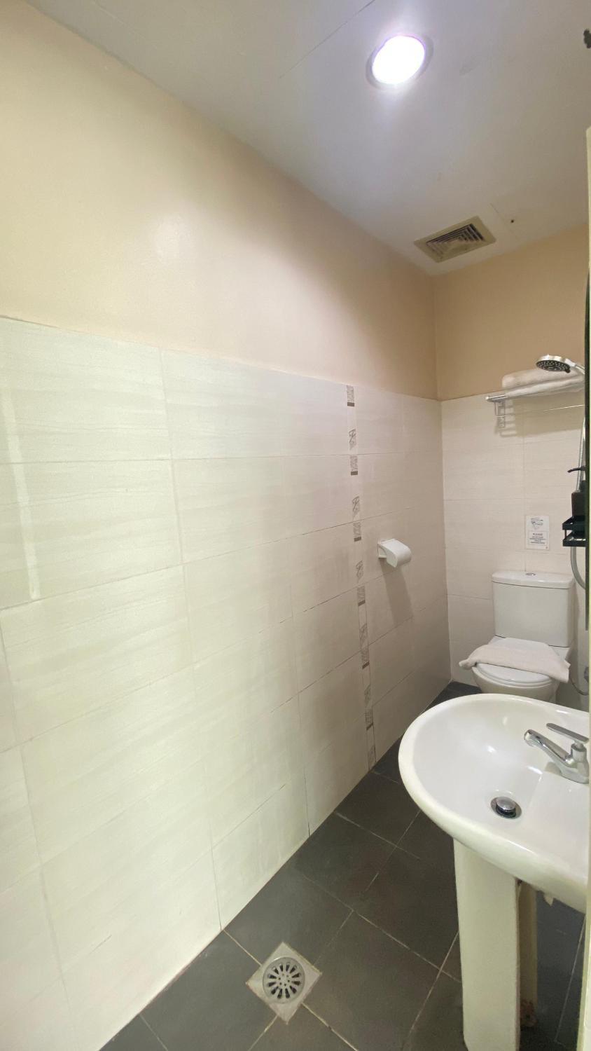 3, Kota damansara deluxe king room 2pax, Petaling Jaya