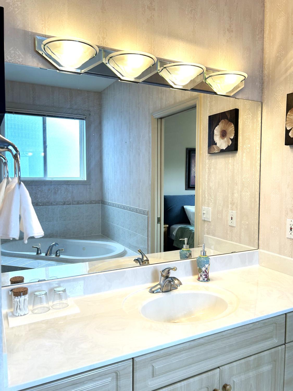 Bathroom 3, Serenity Valley Homestead of Kelowna, Central Okanagan