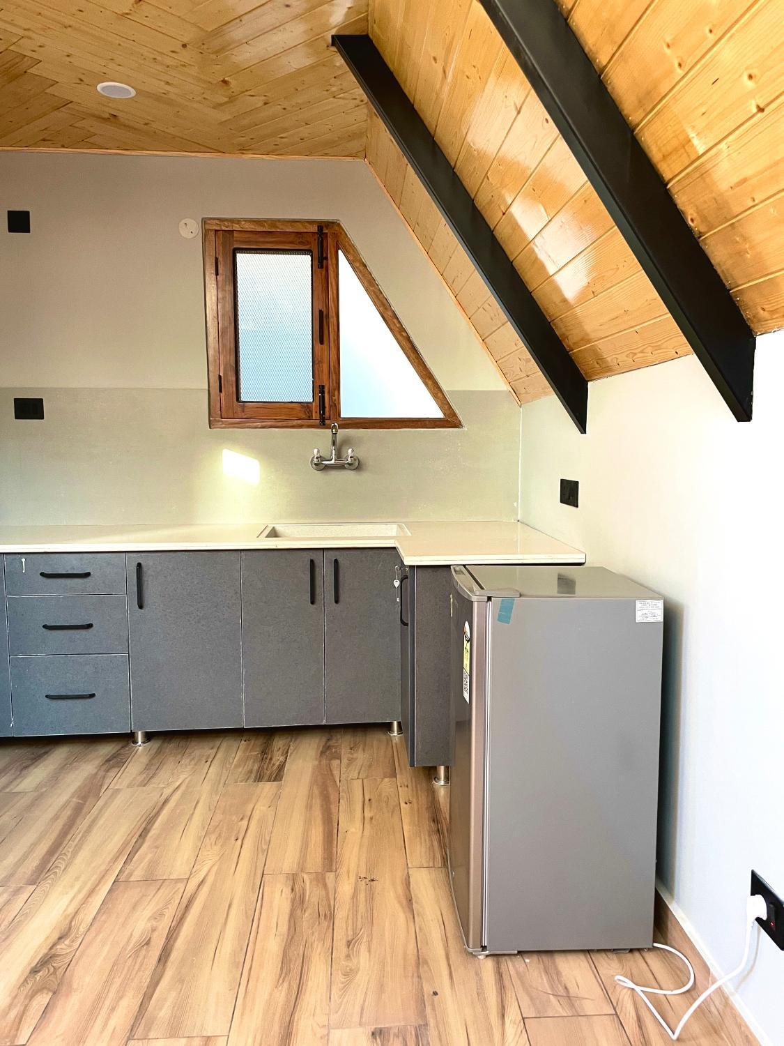 4, Nowhere cottages, Solan