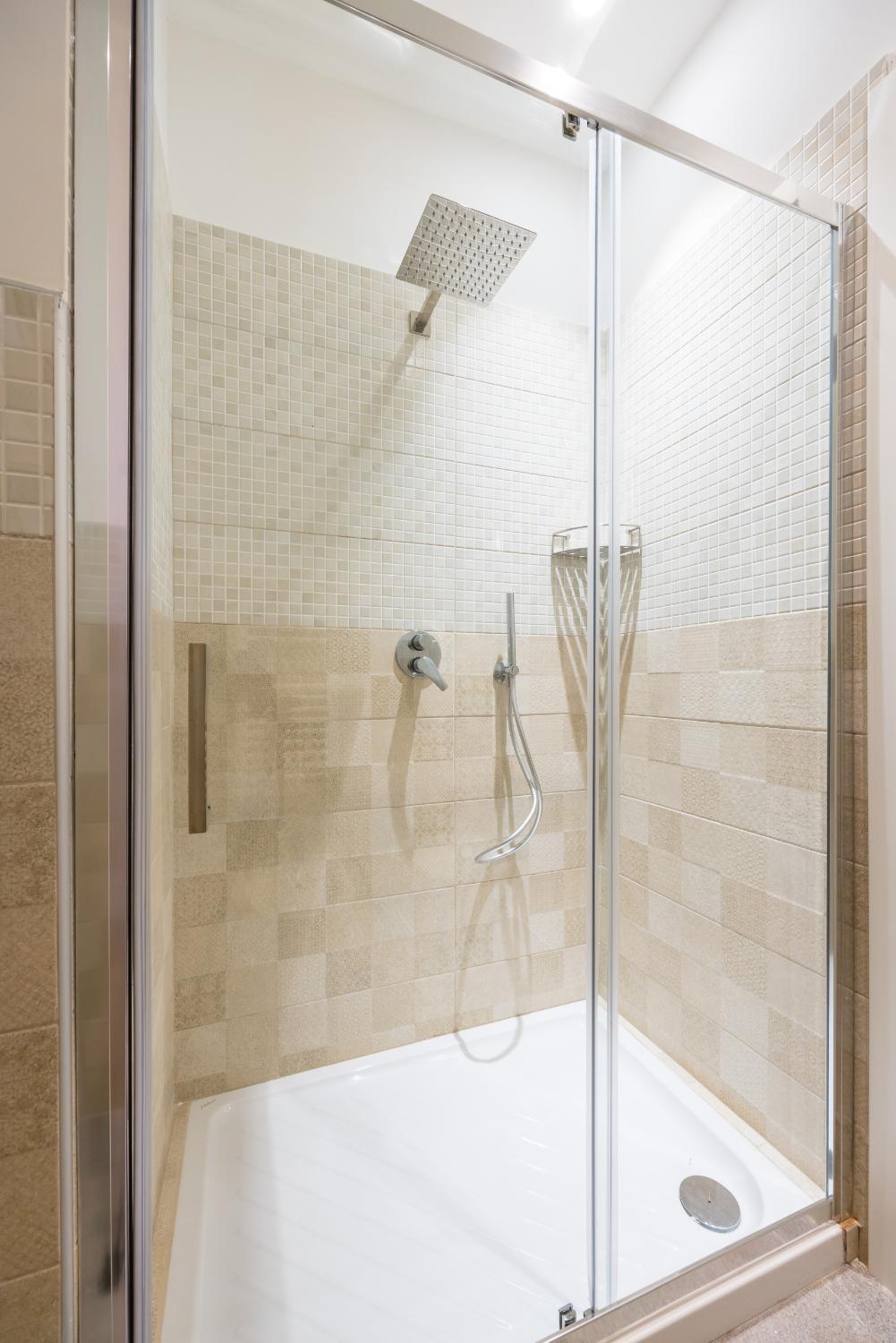 Bathroom 5, Central Station Housing Apartments II by Wonderful Italy, Napoli