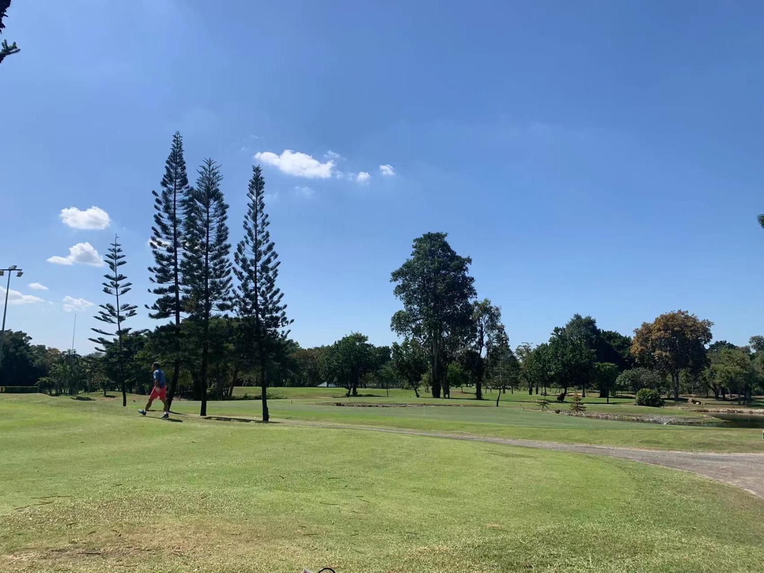 Golf course [on-site] 3, 芭提雅高尔夫豪华一居室私人享受泳池别墅, Pattaya