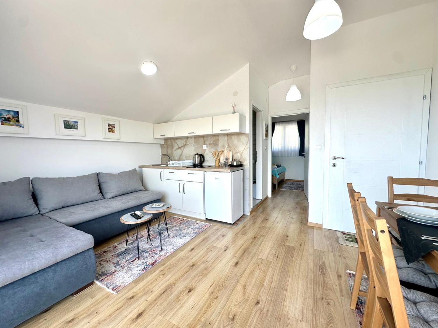 2, D&A Apartments