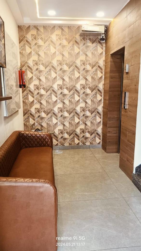 5, HOTEL GLOBEL, Ludhiana