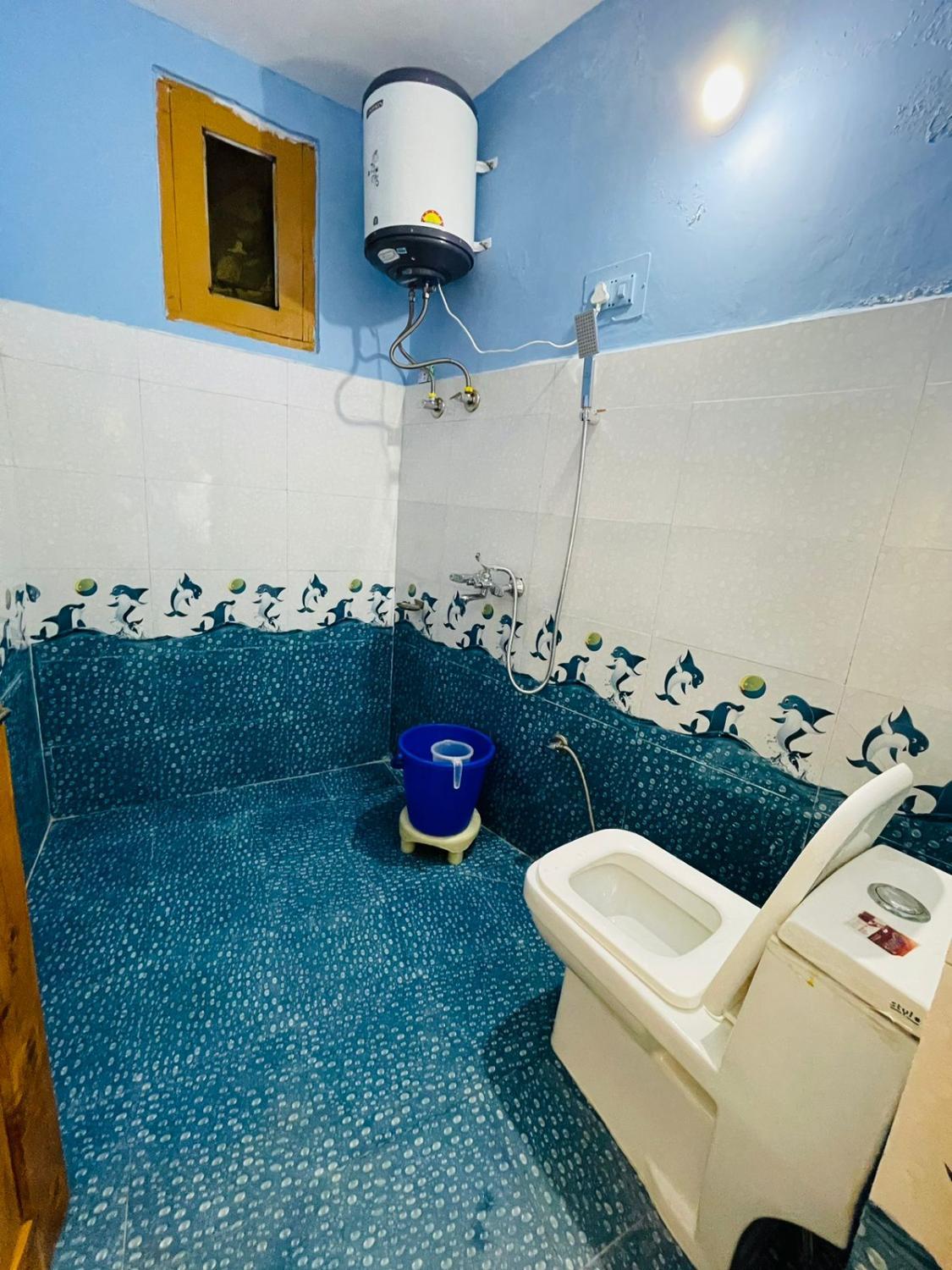Bathroom 3, Summerhill Riverview Homestay [private rooms], Kullu
