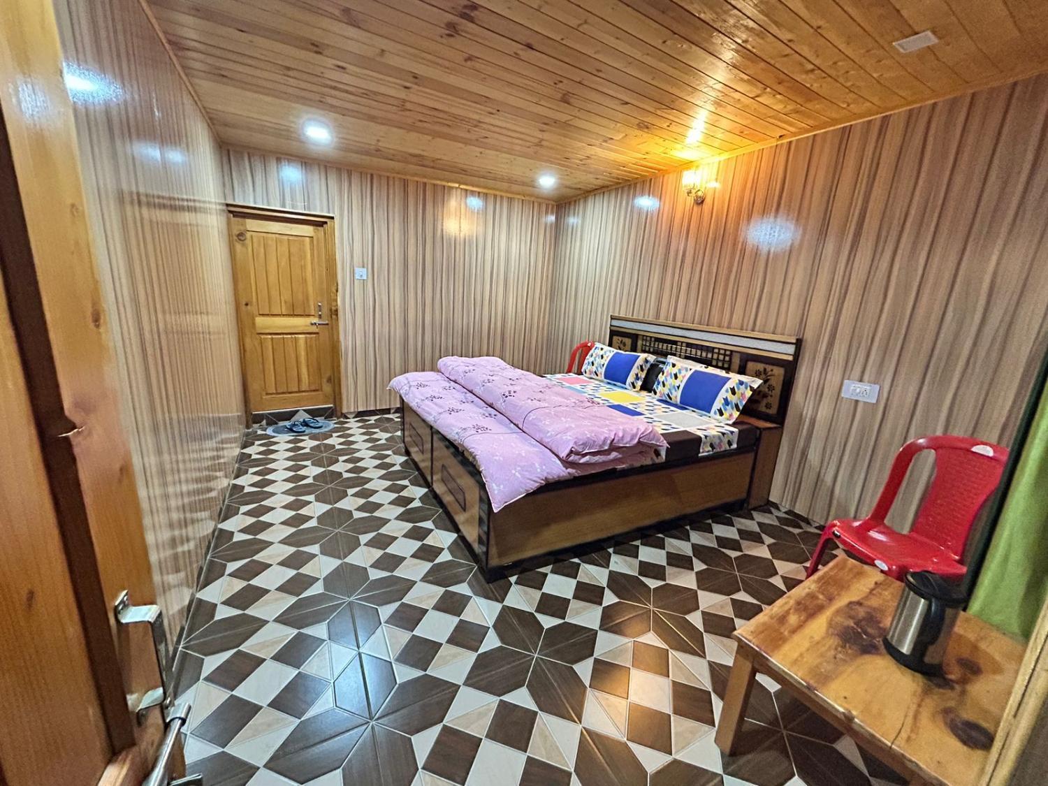 2, Summerhill Riverview Homestay [private rooms], Kullu